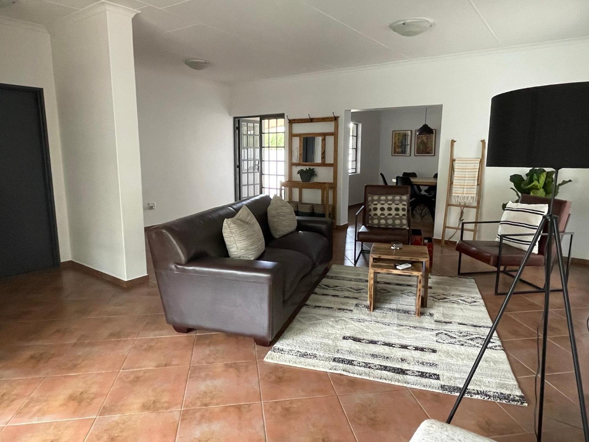 City Comfort Self Catering Βίντχουκ Εξωτερικό φωτογραφία